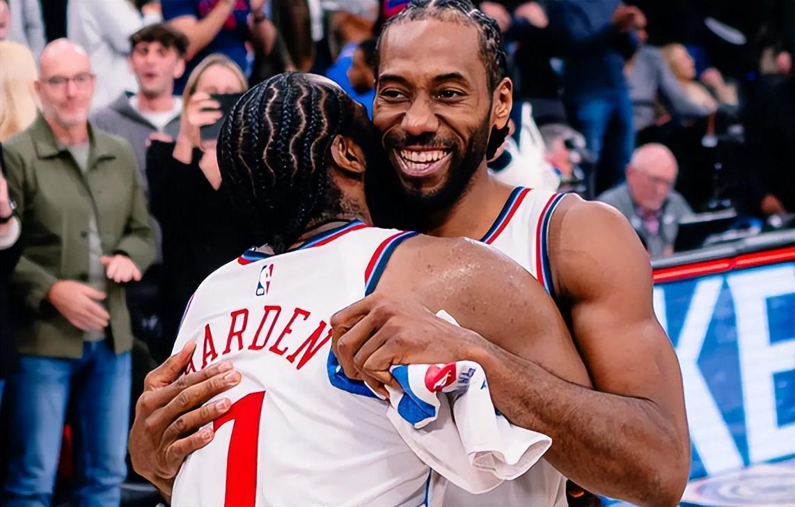 爱游戏官方入口-联盟第一！倒数第五！快船数据狂跌的罪魁祸首，是场均15+10的他