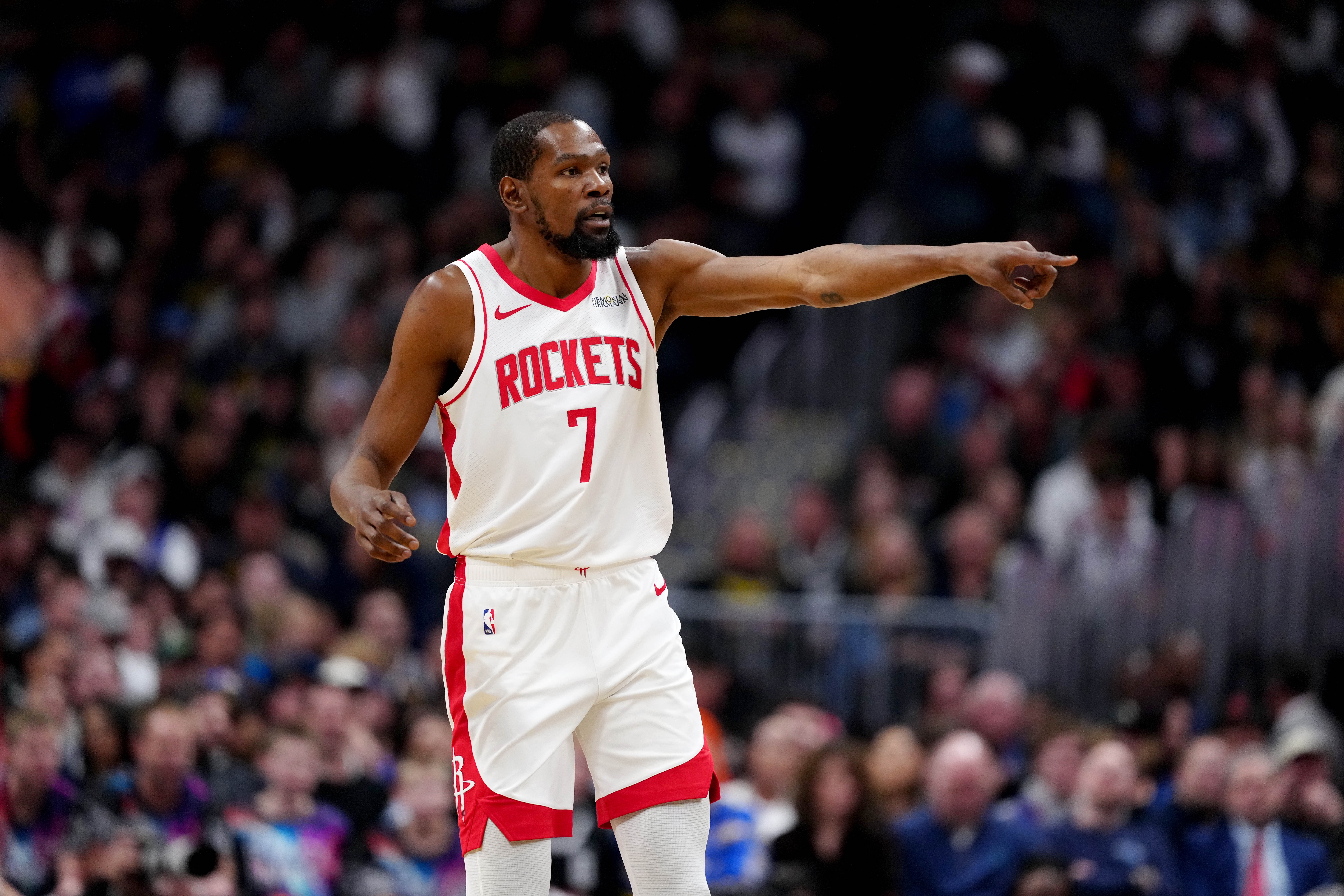 爱游戏app下载-频遭包夹！杜兰特全场8中5拿到11分4板5助 正负值-18